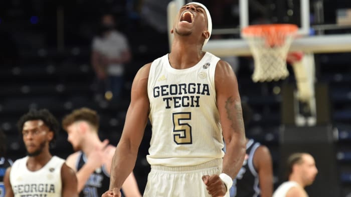 76211589-B824-408A-9EB5-0AC05FDD7518